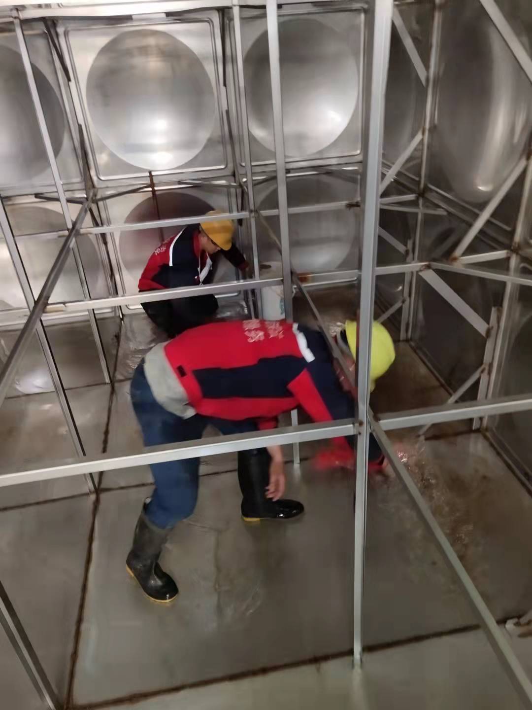 宝山区清洗水箱公司、宝山区物业合作单位水箱清洗